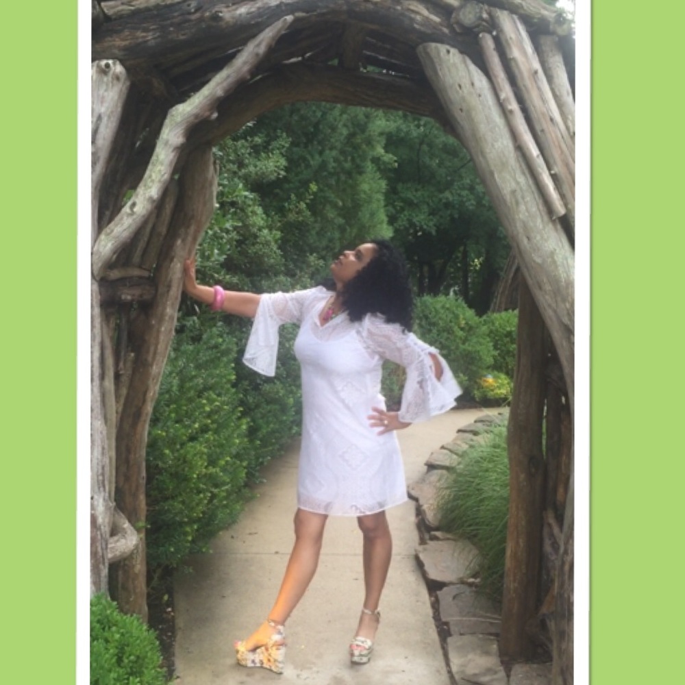 Laundry Shelli Segal White Lace Dress